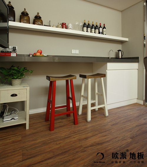 缺水的木地板會成什么樣